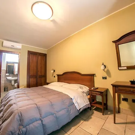 Spacious House Sea View 4* Ачиреале