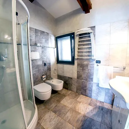 Spacious House Sea View Отель Ачиреале