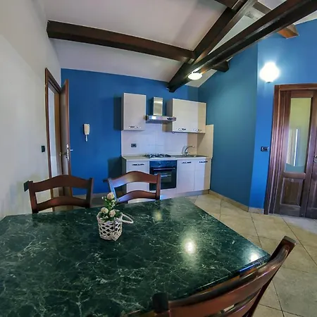 Spacious House Sea View Ачиреале