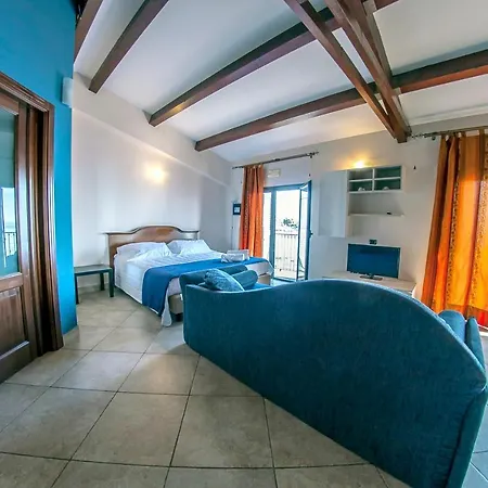 Spacious House Sea View Отель